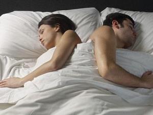 睡姿判断情侣关系：男女睡姿暗藏不为人知的秘密