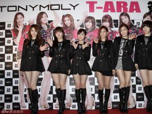 T-ara组合演出带避孕药 粉丝签名意外捡到避孕药