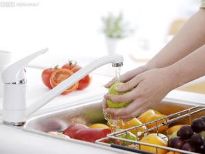 ​怎么洗水果才干净？如何清洗葡萄、苹果、杨梅、桃子